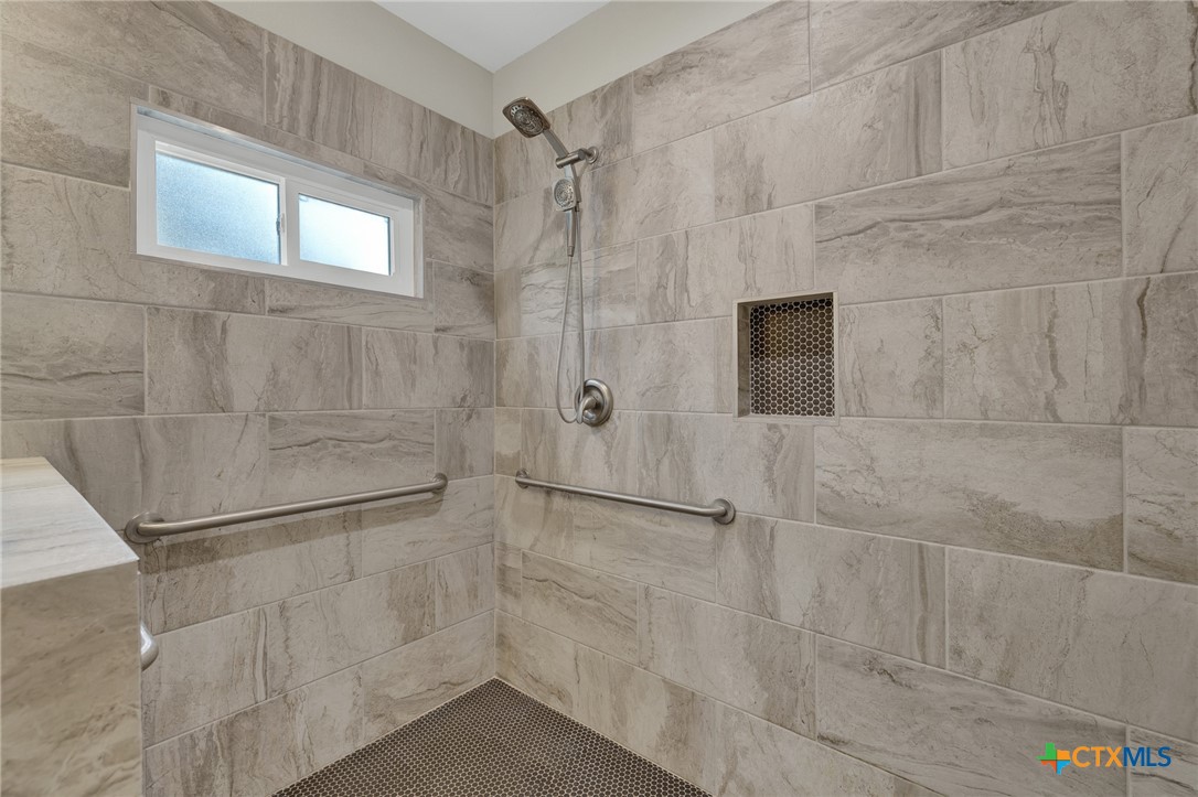 1452 Lakeview Drive Property Photo 18