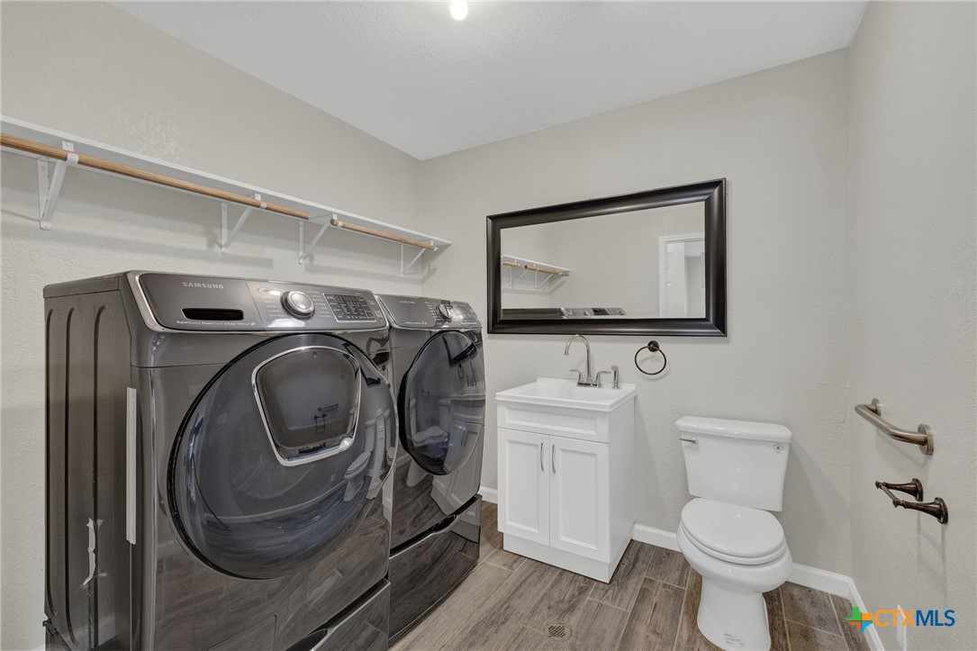 1452 Lakeview Drive Property Photo 27