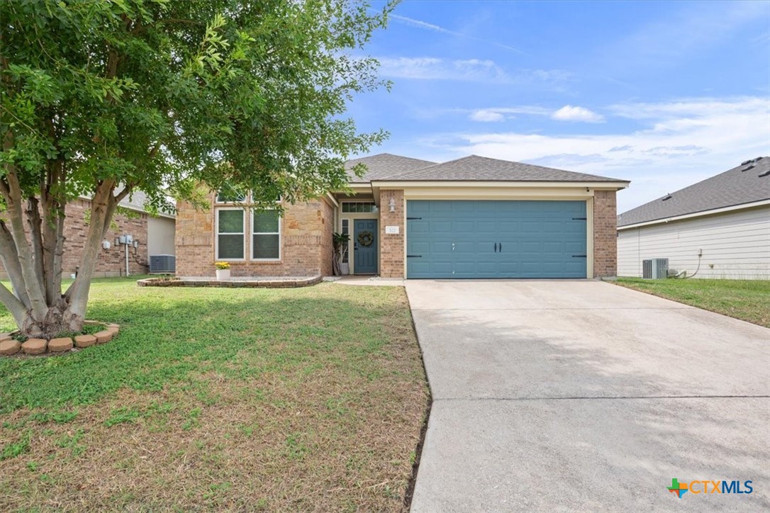 322 Emerald Ridge Drive Property Photo 1