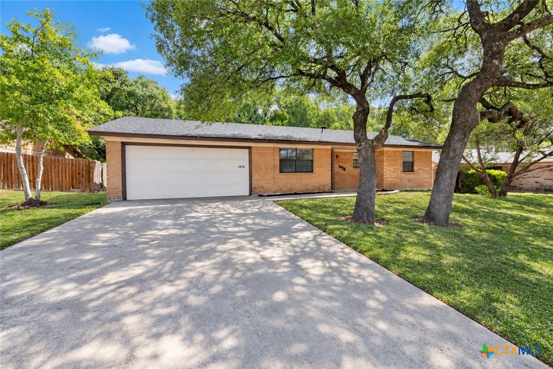 1414 Janet Lane Property Photo 4