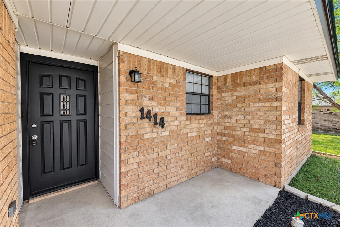 1414 Janet Lane Property Photo 5