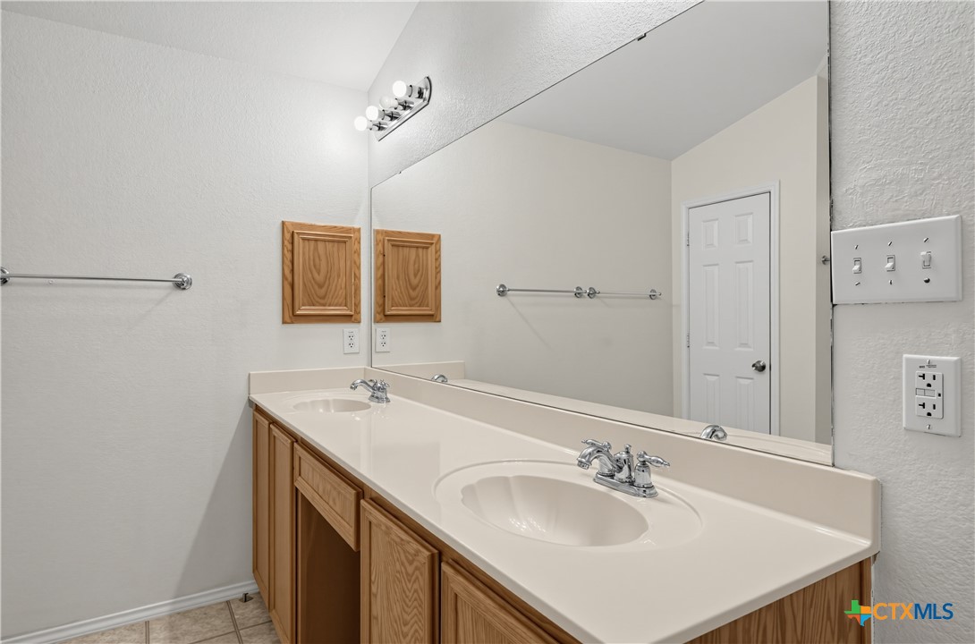 305 Buckskin Trail Property Photo 22
