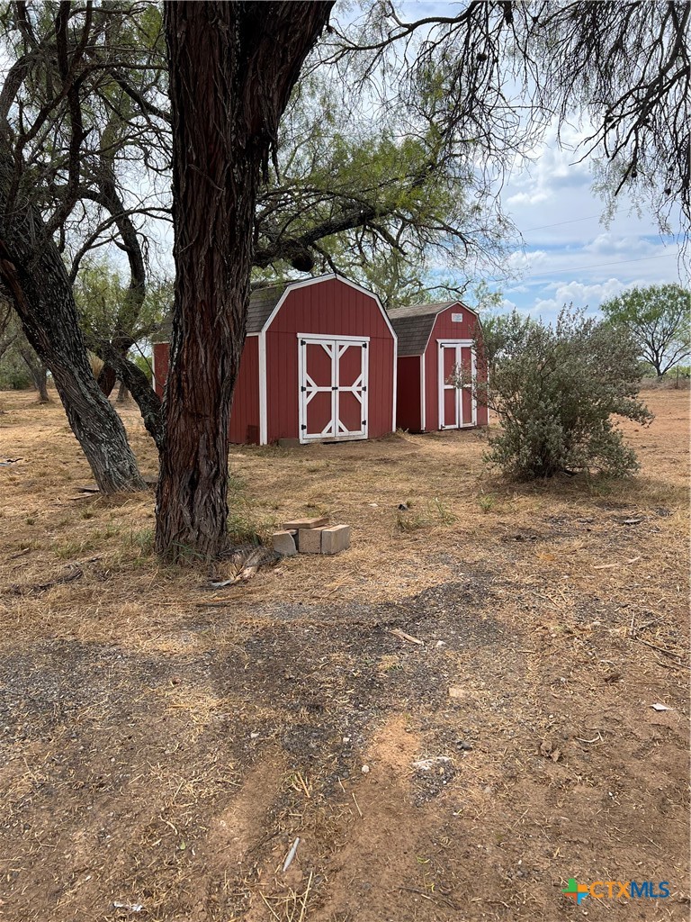 1030 Neal Road Property Photo 3