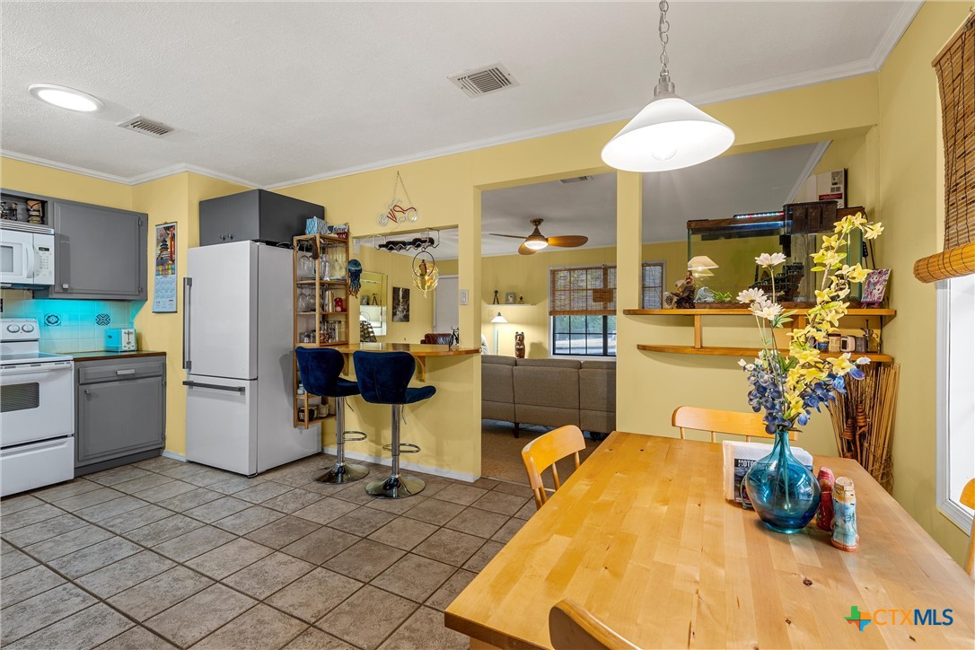 31 Retama Drive Property Photo 8