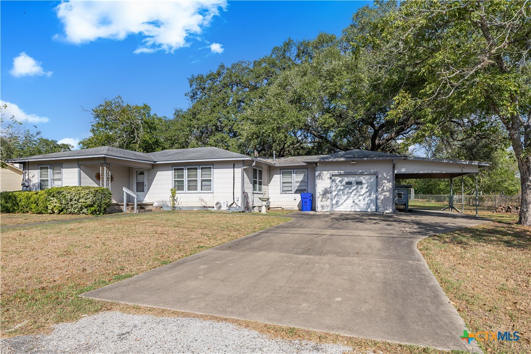 408 Davidson Street Property Photo 5
