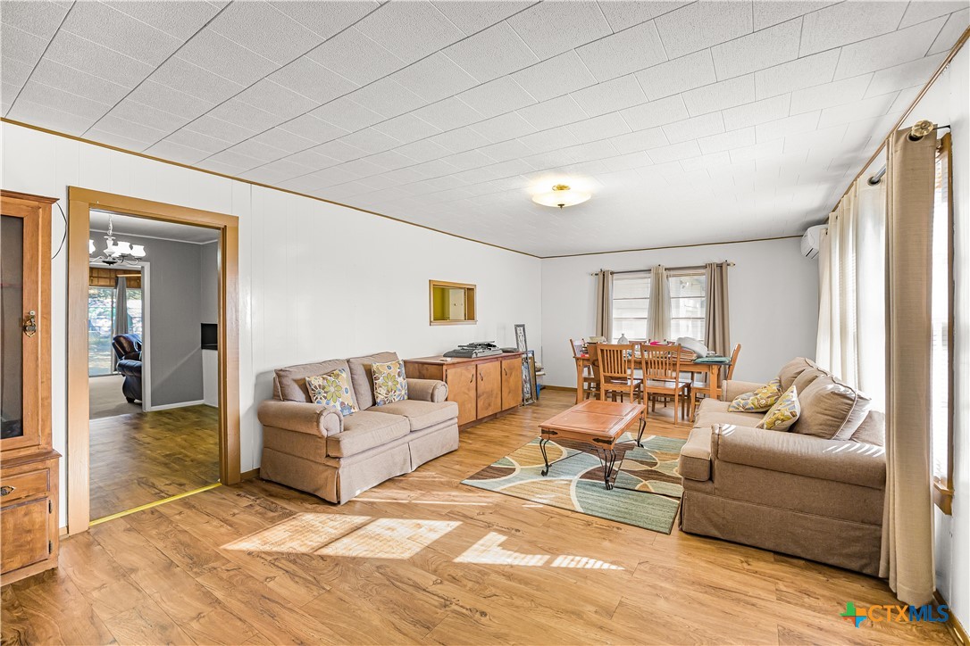 408 Davidson Street Property Photo 6