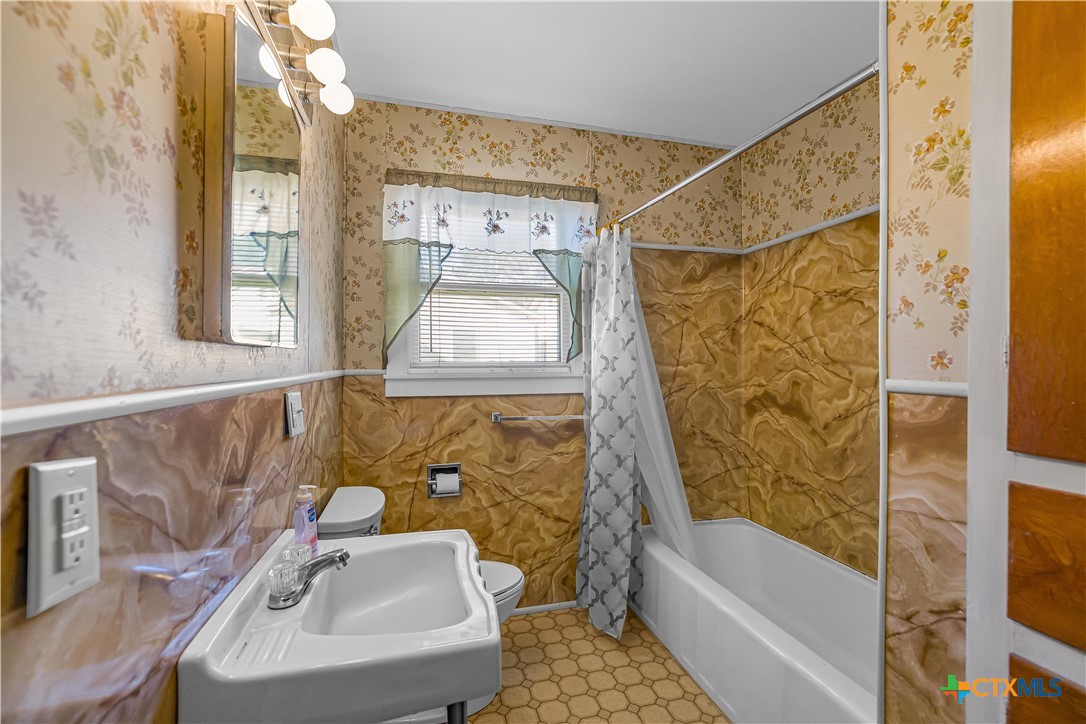 408 Davidson Street Property Photo 27