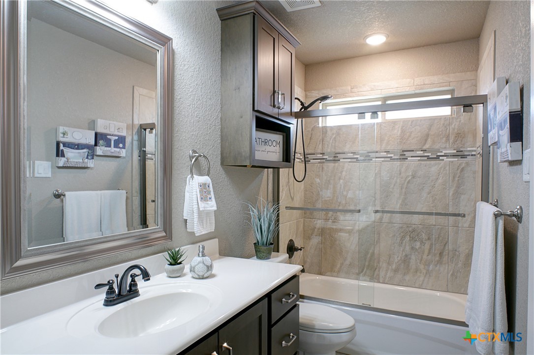 7702 Zircon Drive Property Photo 23