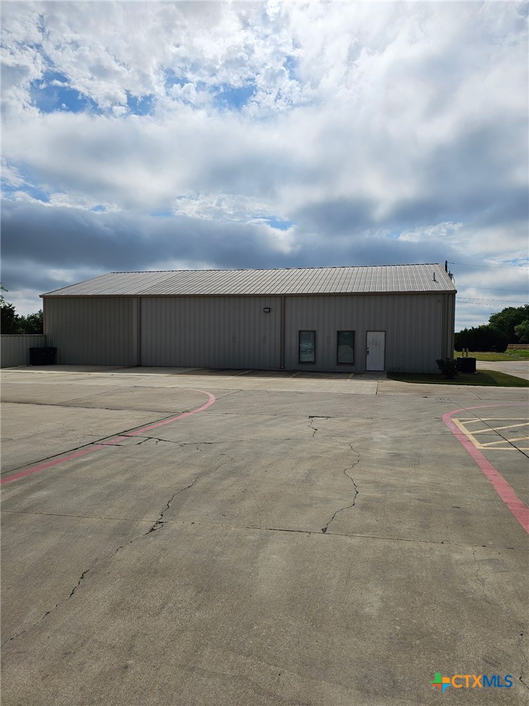 1503 W Stan Schlueter Loop Property Photo 2