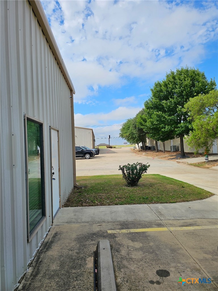 1503 W Stan Schlueter Loop Property Photo 8