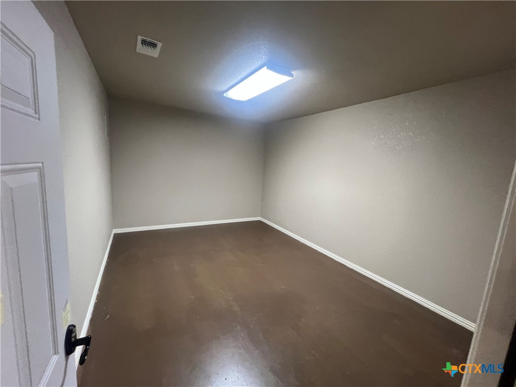 1503 W Stan Schlueter Loop Property Photo 17