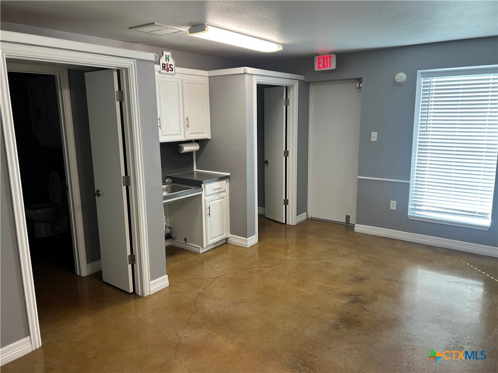 1503 W Stan Schlueter Loop Property Photo 22