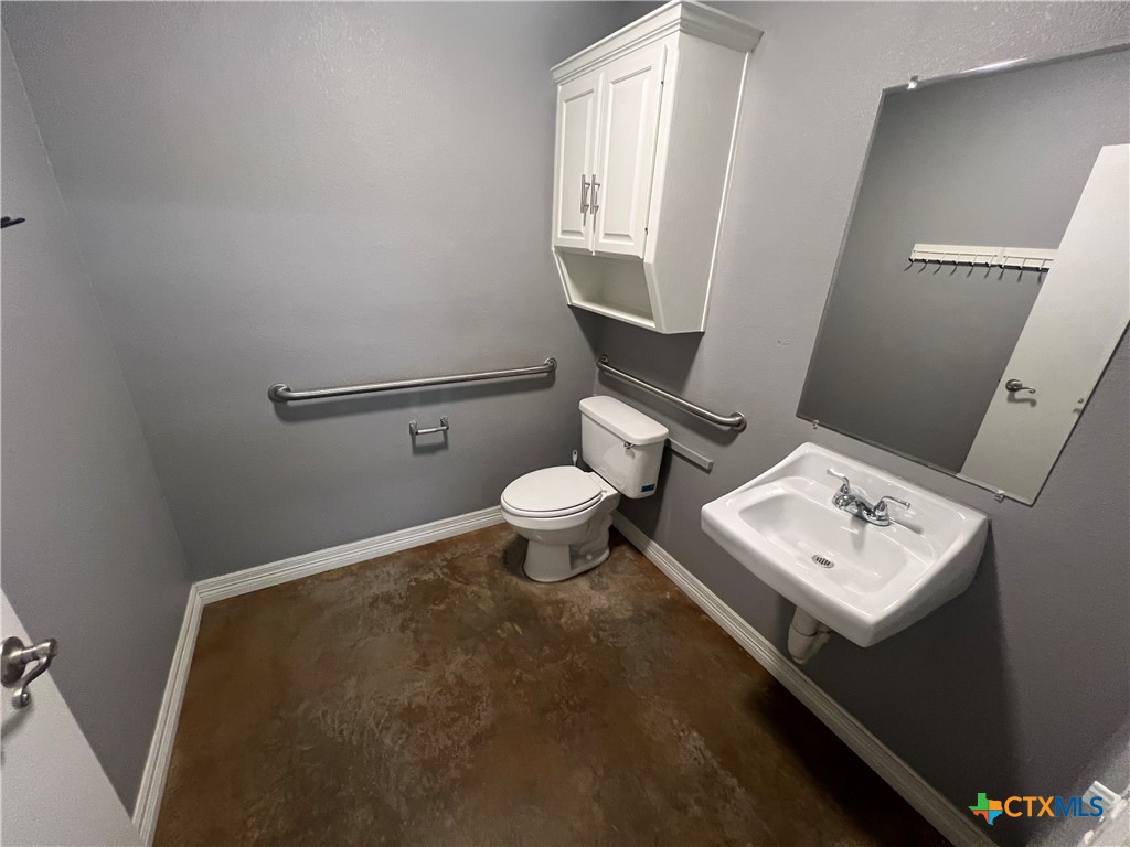 1503 W Stan Schlueter Loop Property Photo 23