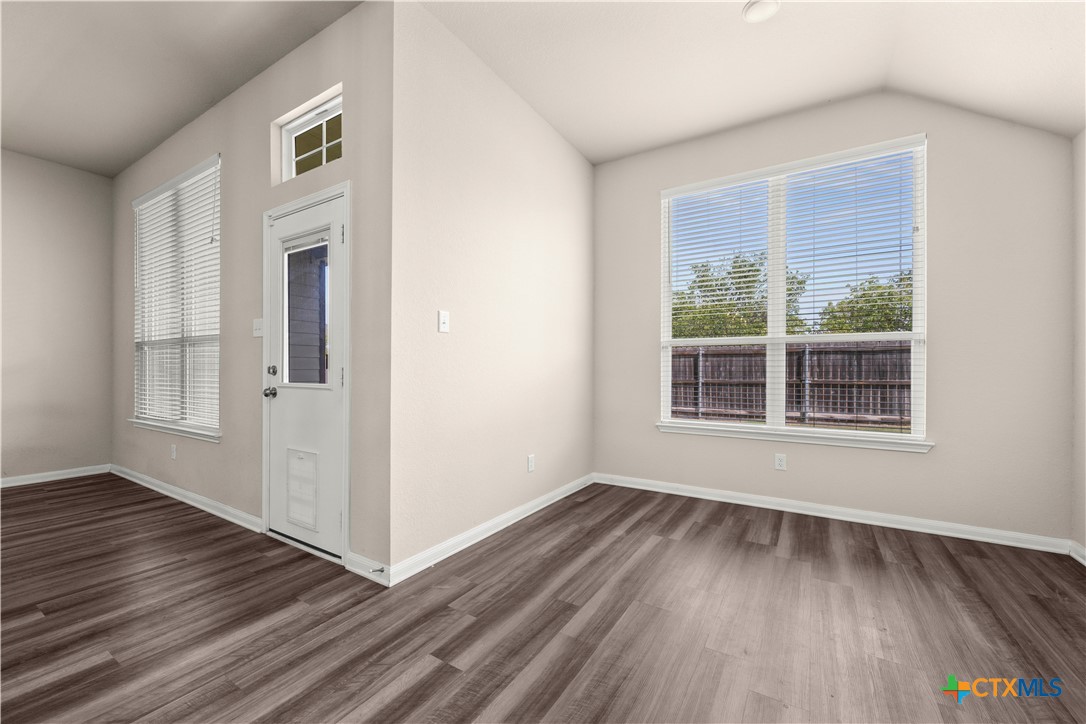 1620 Crooked Tree Property Photo 9
