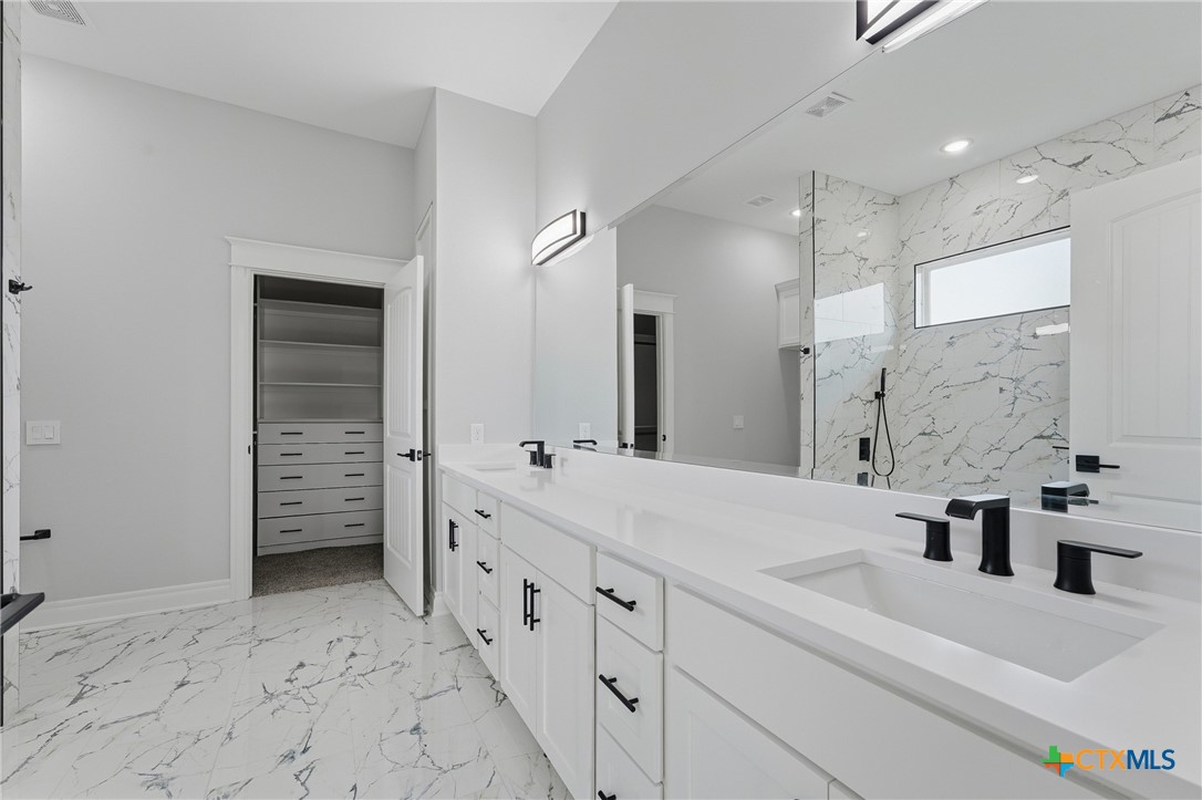 485 Post Oak Street Property Photo 18