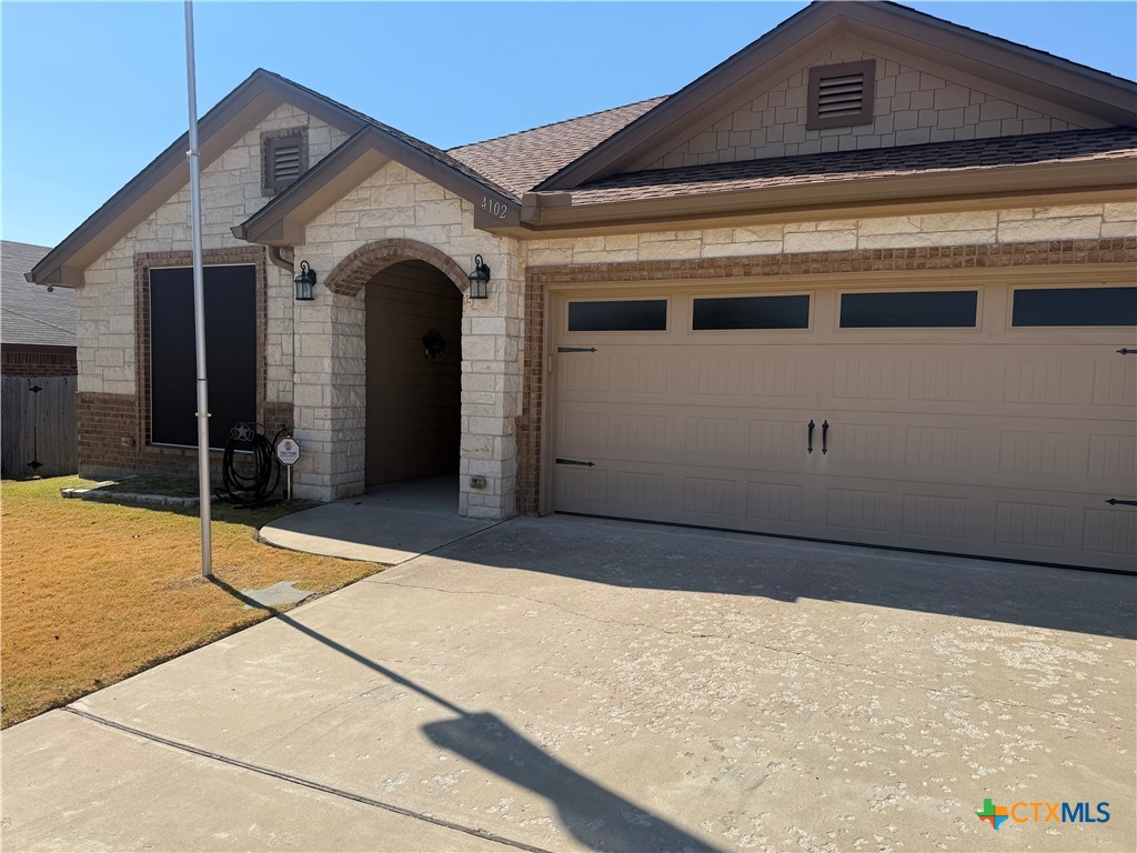 4102 Molly Dyer Drive Property Photo 1
