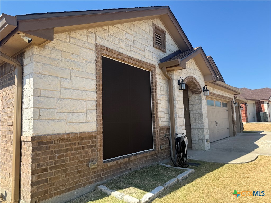 4102 Molly Dyer Drive Property Photo 3