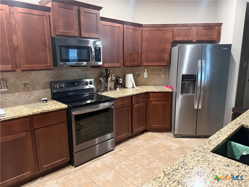 4102 Molly Dyer Drive Property Photo 12