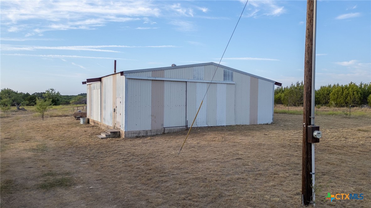 1862 County Road 2600 Property Photo 5