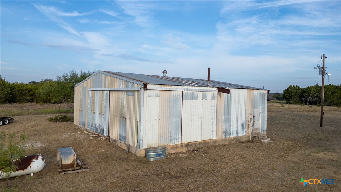 1862 County Road 2600 Property Photo 6