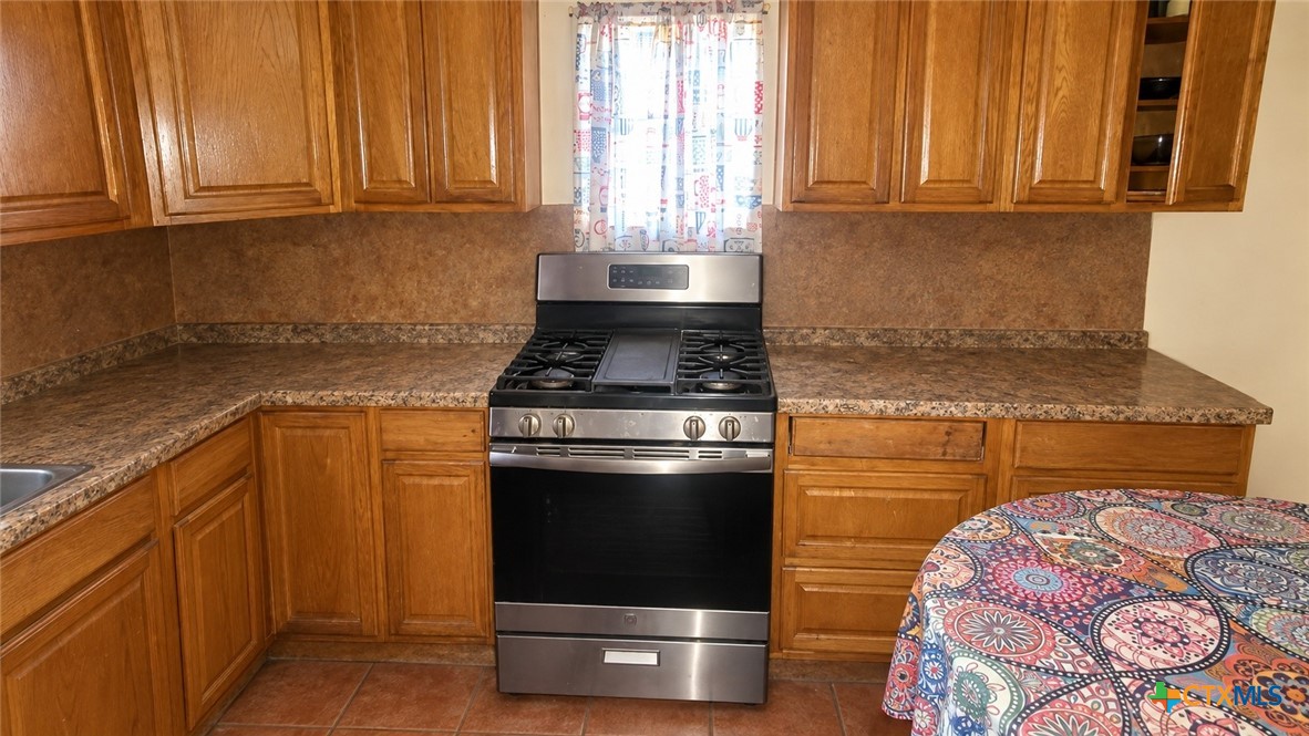 1612 Ave L Property Photo 27