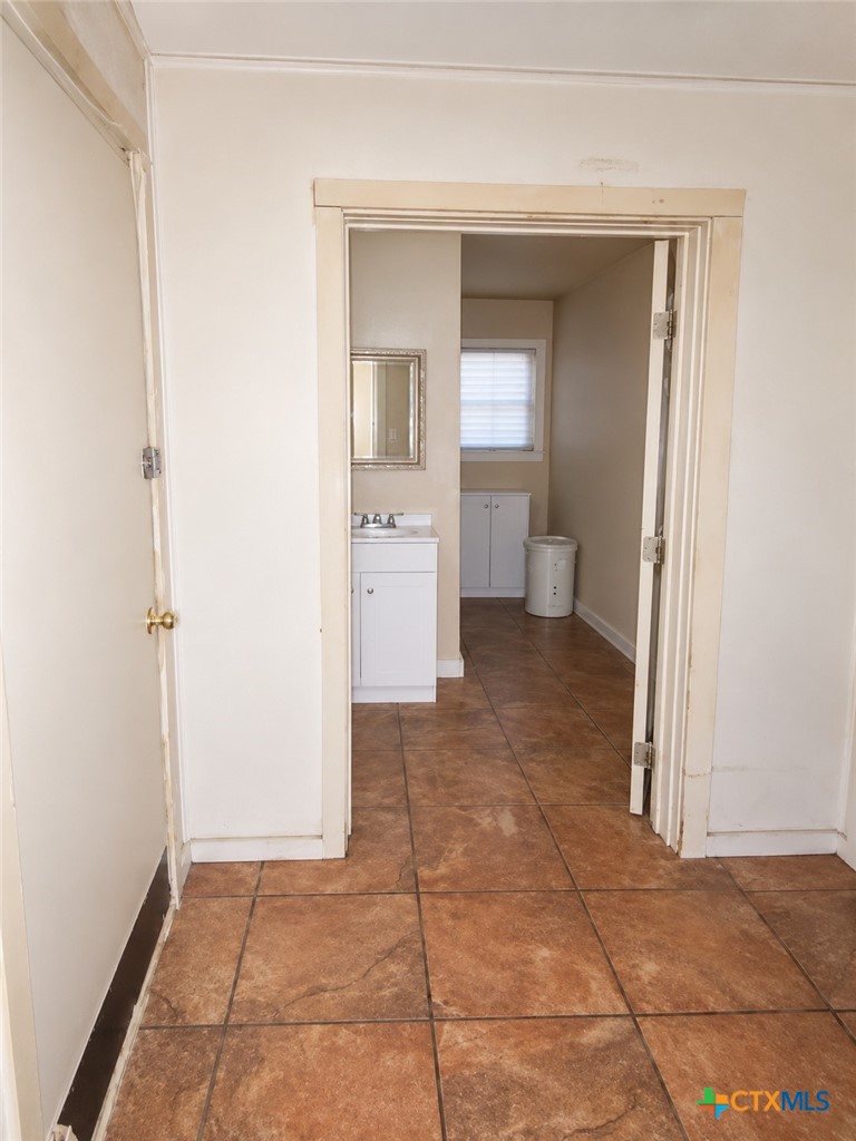 1612 Ave L Property Photo 31