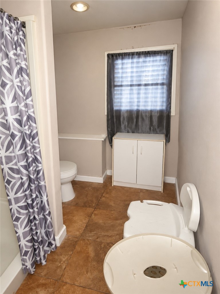 1612 Ave L Property Photo 32