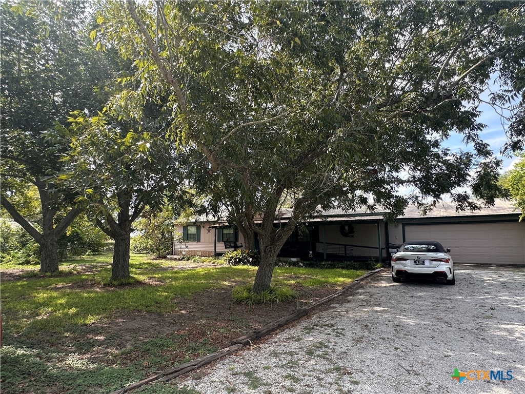 9732 Fm 621 Property Photo 4