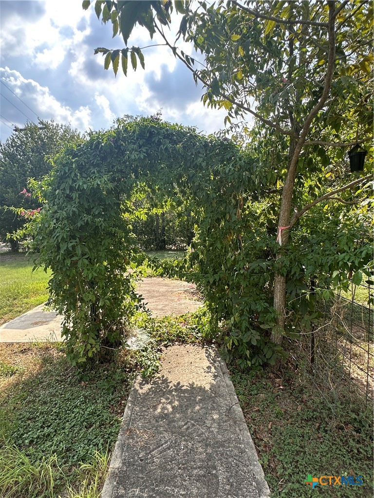 9732 Fm 621 Property Photo 6