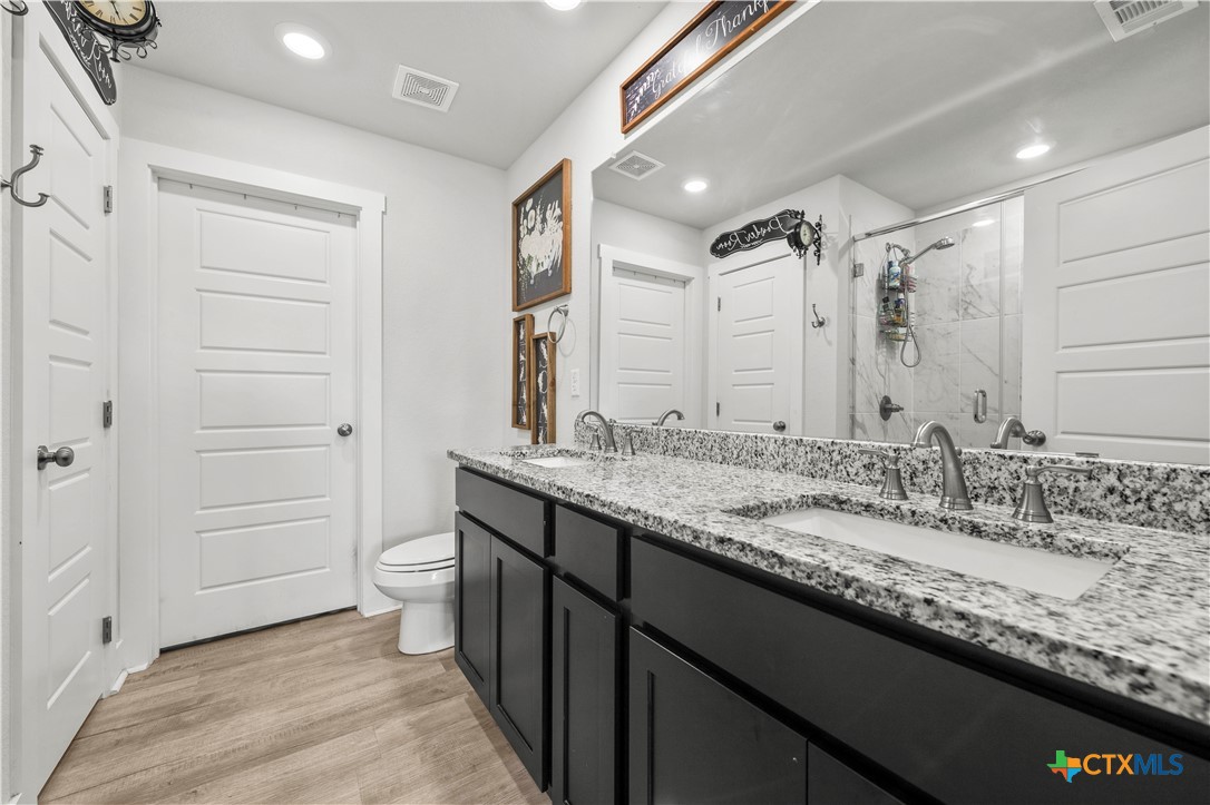 1042 Lexington Drive Property Photo 17