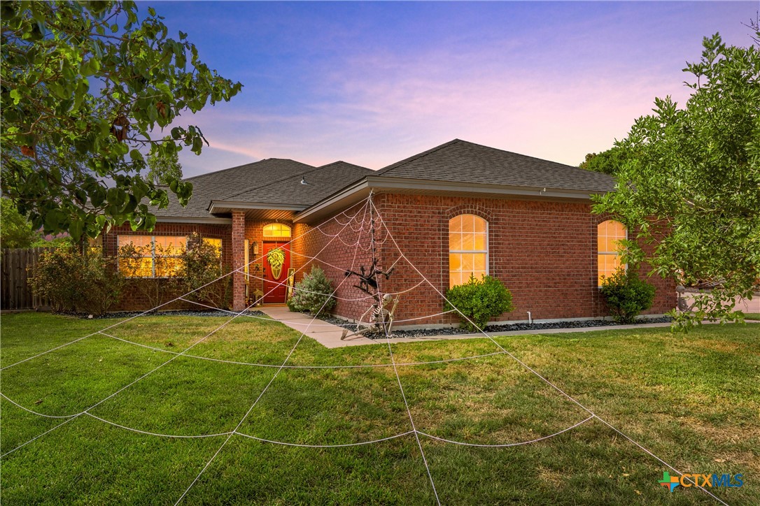 1906 Jaguar Circle Property Photo 1