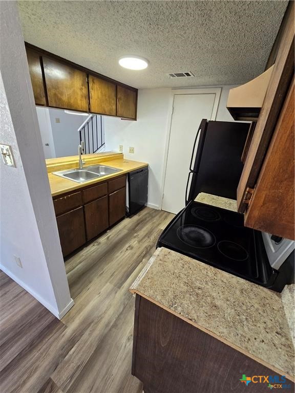 4502 Hunt Circle Property Photo 4