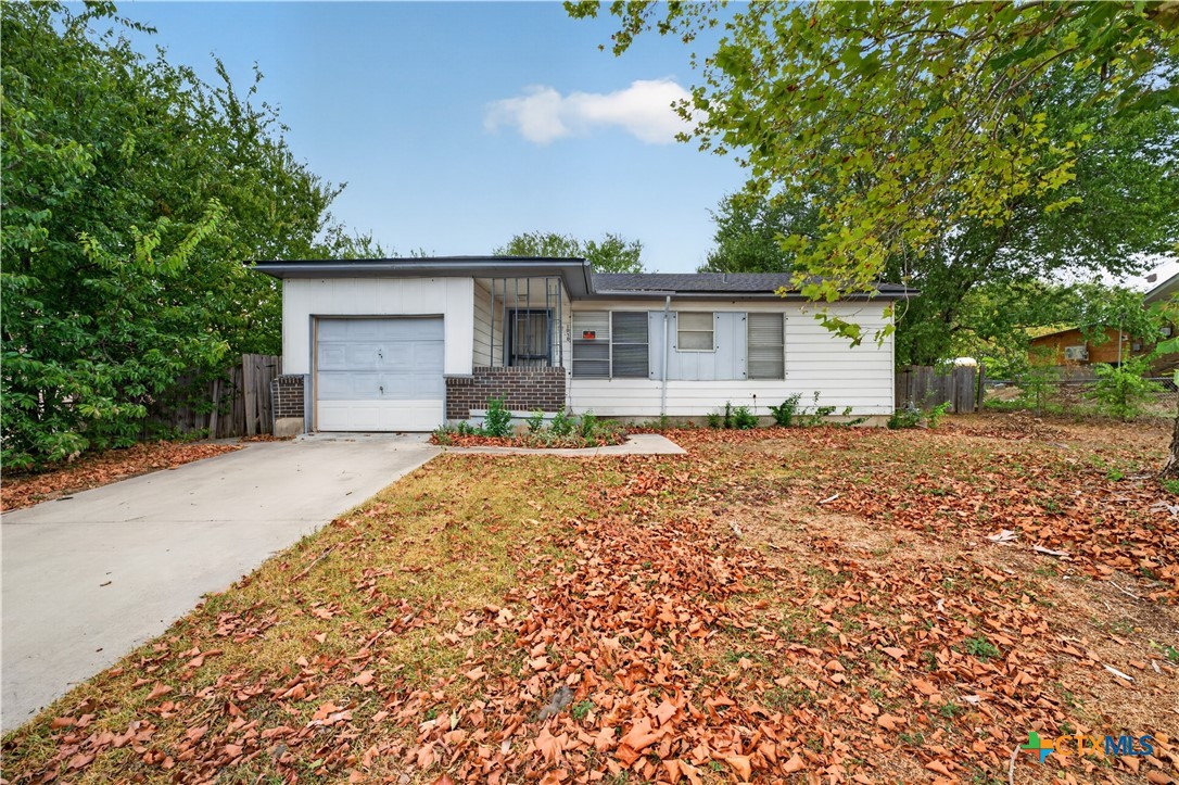 1010 Houston Street Property Photo 1