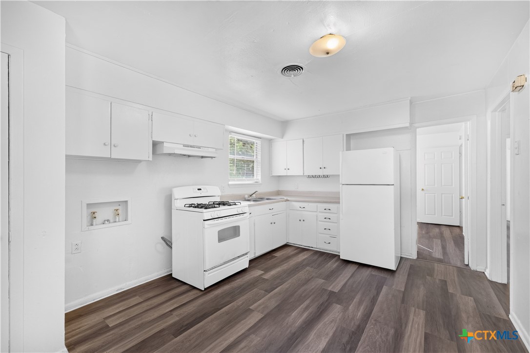 1010 Houston Street Property Photo 2