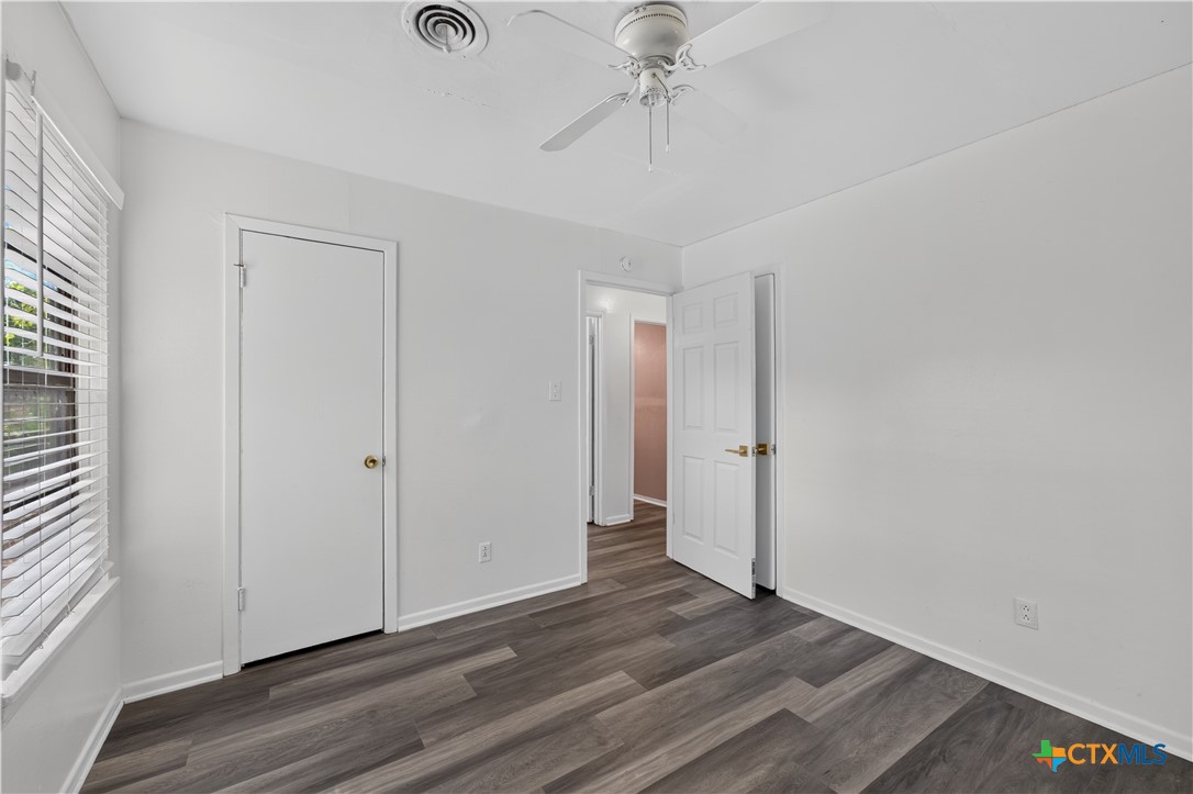 1010 Houston Street Property Photo 10