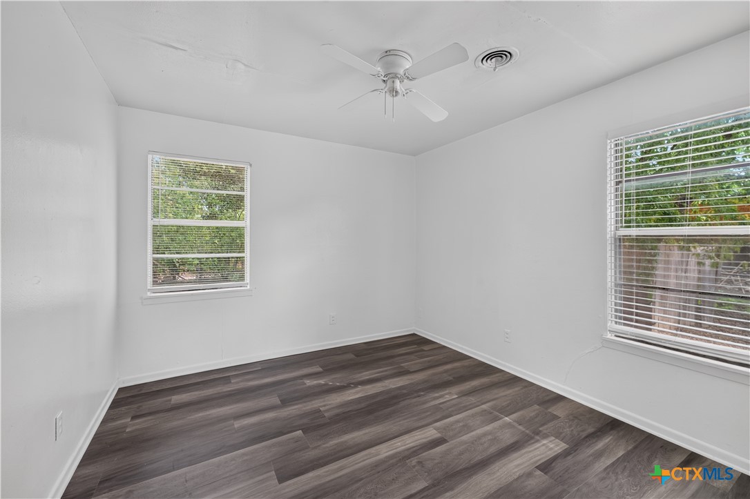 1010 Houston Street Property Photo 11
