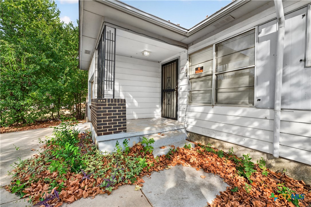 1010 Houston Street Property Photo 16