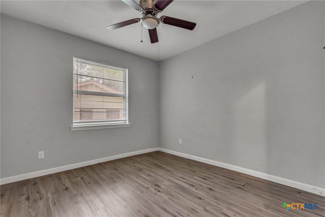 714 W Avenue Avenue Property Photo 18