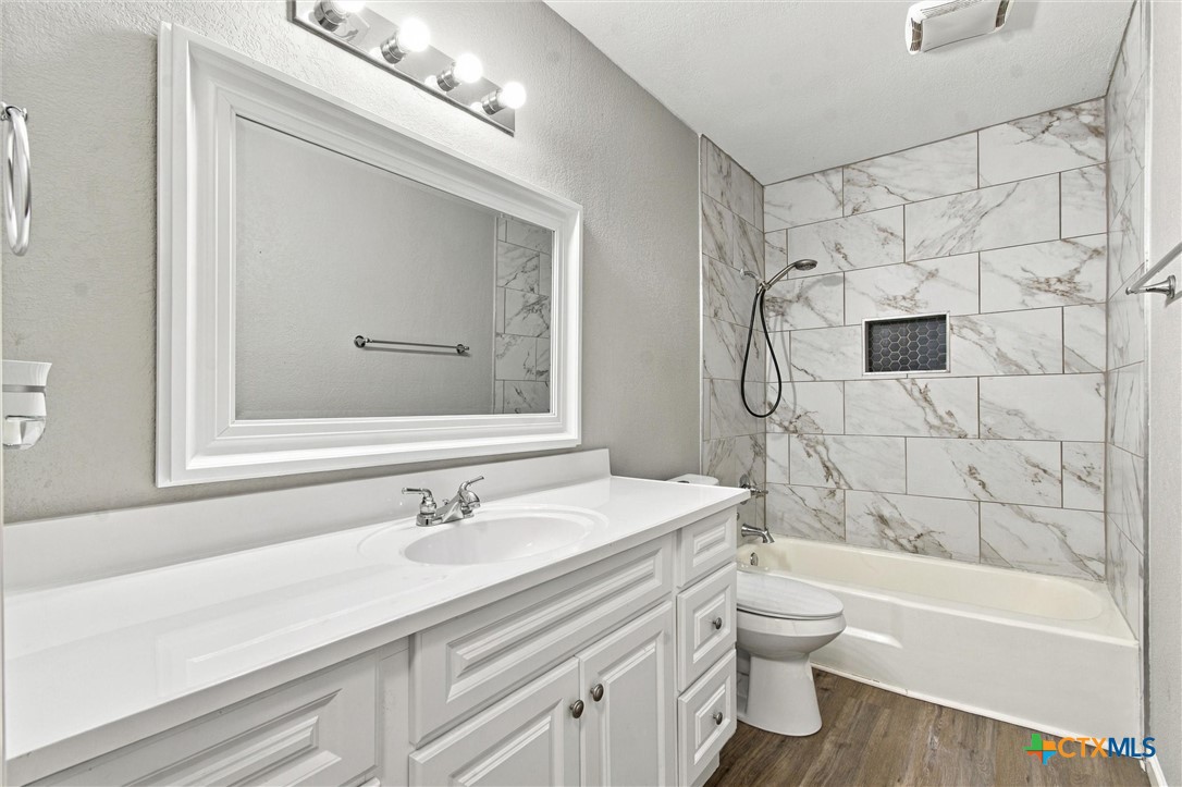 714 W Avenue Avenue Property Photo 30