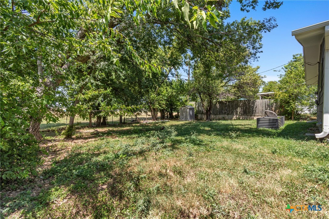 714 W Avenue Avenue Property Photo 33
