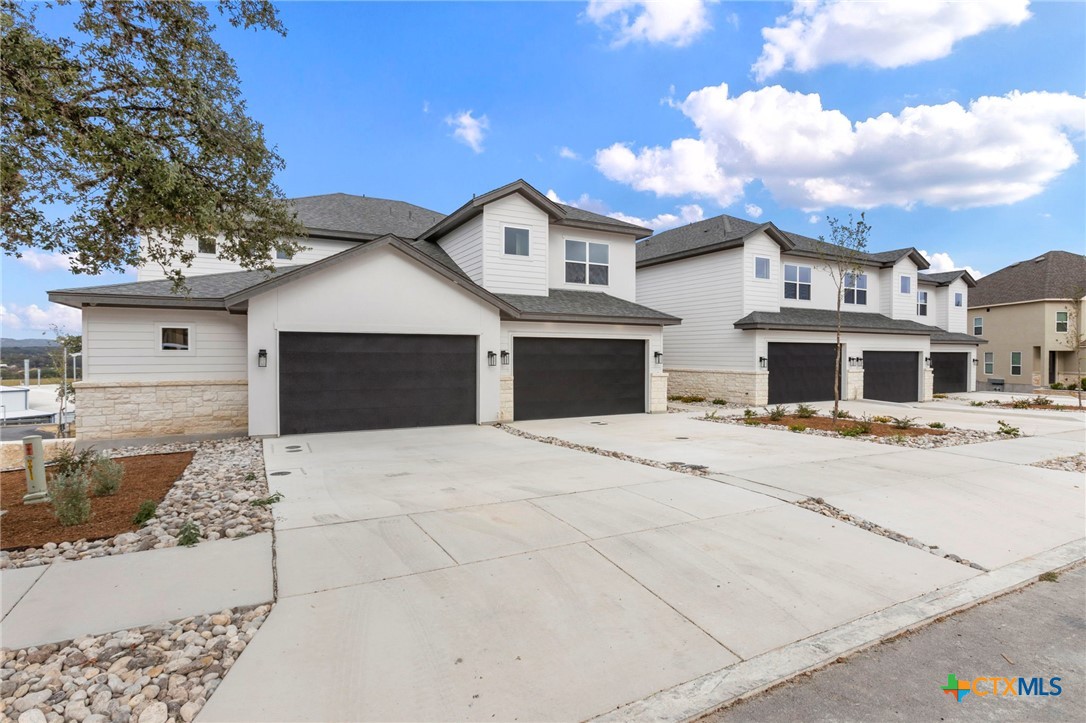 102 Magnolia Circle Property Photo 4