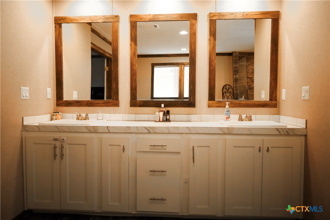 1938 Fm 1686 Property Photo 6