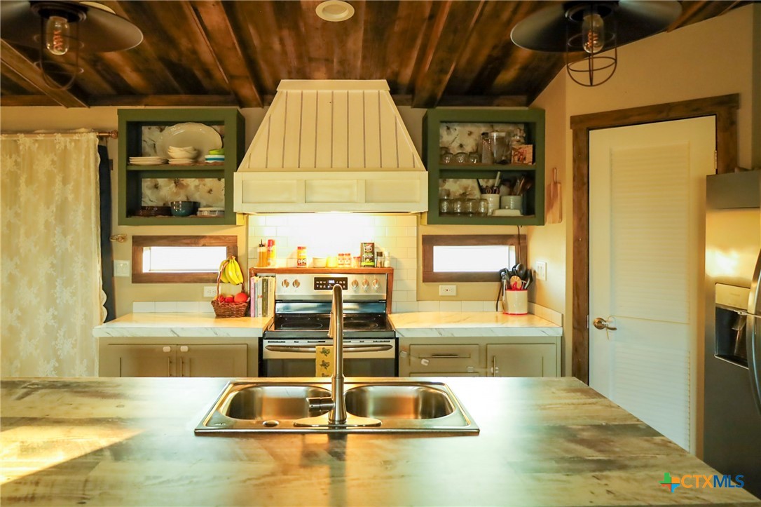 1938 Fm 1686 Property Photo 10