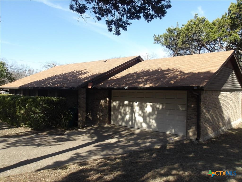 107 Suzanne Lane Property Photo 1