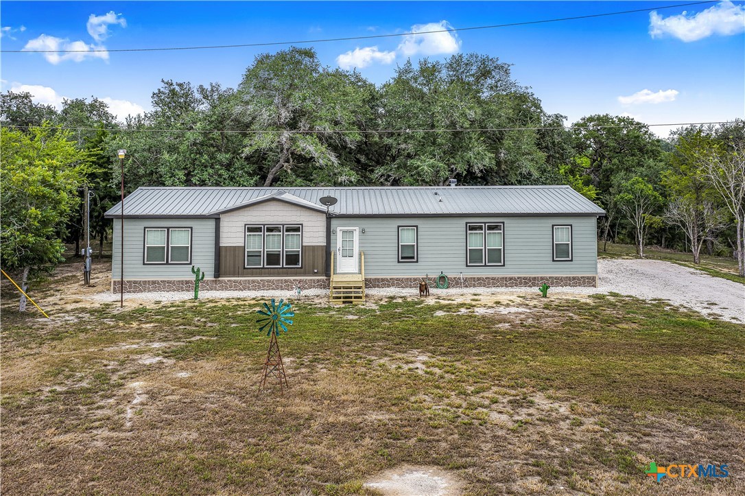 838 E Oak Street Property Photo 1