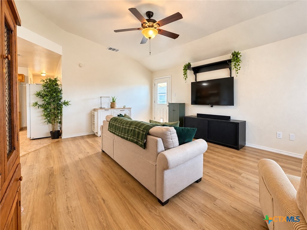 611 Bermuda Street A-b Property Photo 3