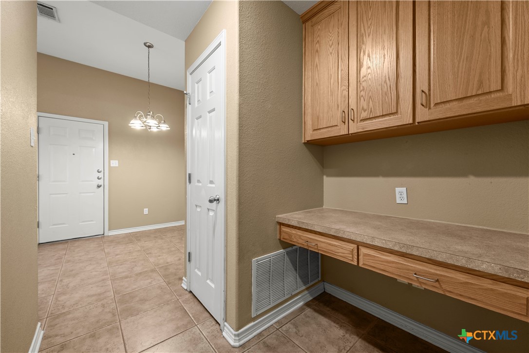 816 Twin Oaks Drive Property Photo 12