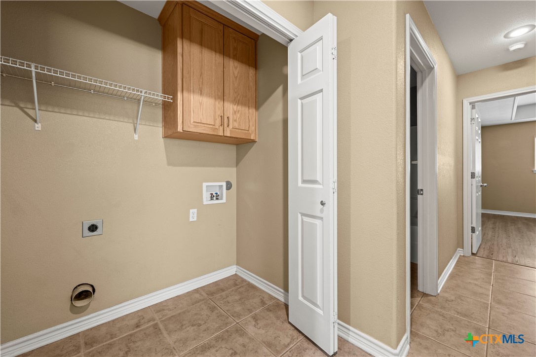816 Twin Oaks Drive Property Photo 13