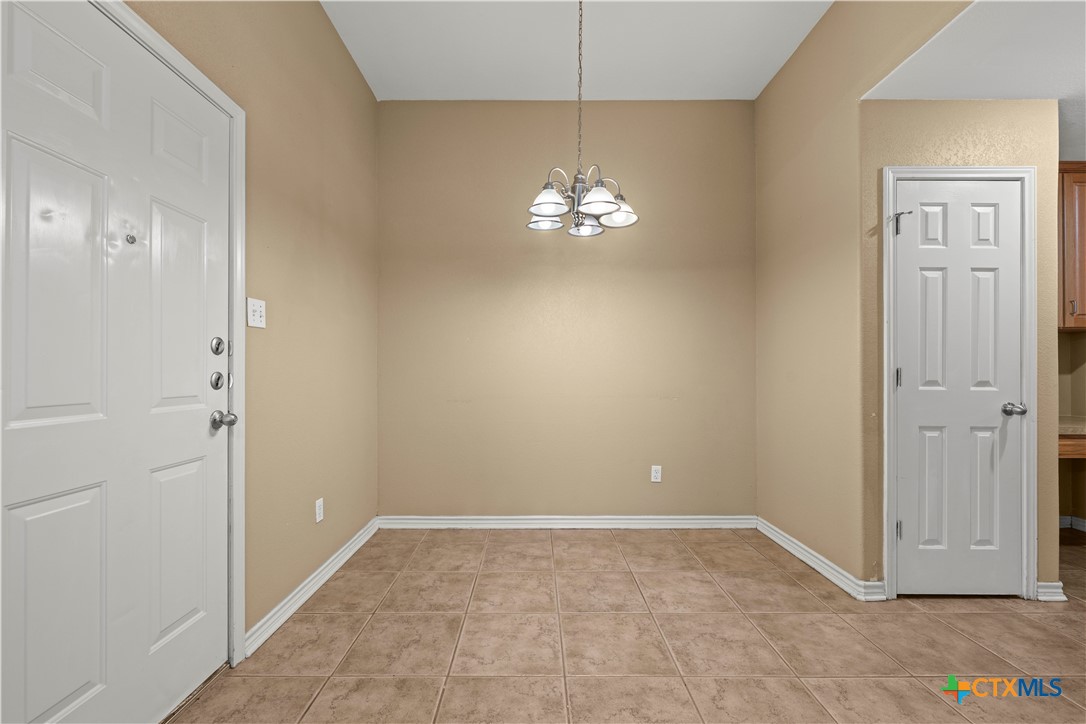 816 Twin Oaks Drive Property Photo 14