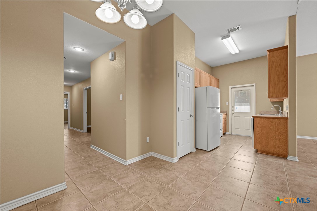 816 Twin Oaks Drive Property Photo 15